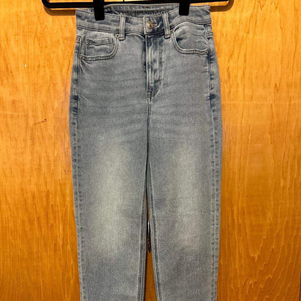 American Eagle - AE Stretch Mom Straight Jean - Size 00 Short